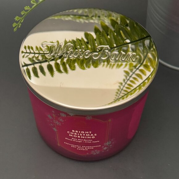 BBW Bright Christmas Morning White Barn Bath & Body Works 3 Wick Candle - Picture 4 of 10